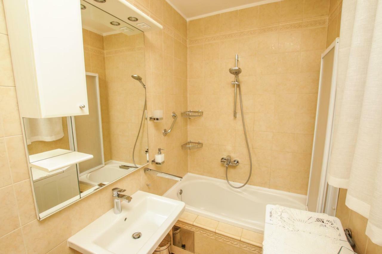 Apartment Dori Porec Esterno foto
